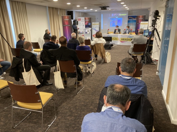 Le #RadioTour se poursuit à Nice. Vous pouvez nous suivre en vidéo sur connectonair.com