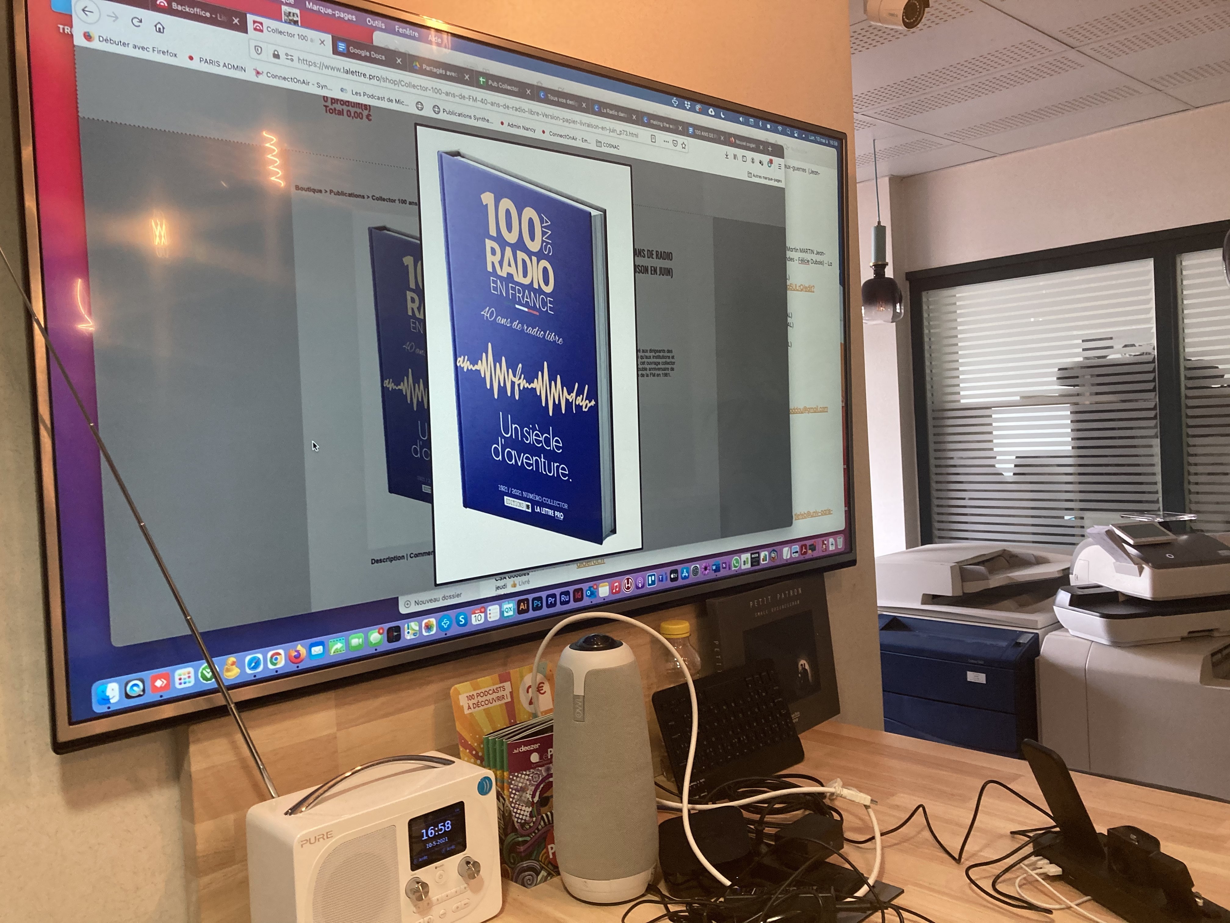 L’équipe des Éditions HF prépare actuellement un hors-série sur les 100 ans de la radio et les 40 ans de la FM. Il développera... 100 pages et paraîtra à la fin de ce mois de mai L’équipe des Éditions HF prépare actuellement un hors-série sur les 100 ans de la radio et les 40 ans de la FM. Il développera... 100 pages et paraîtra à la fin de ce mois de mai