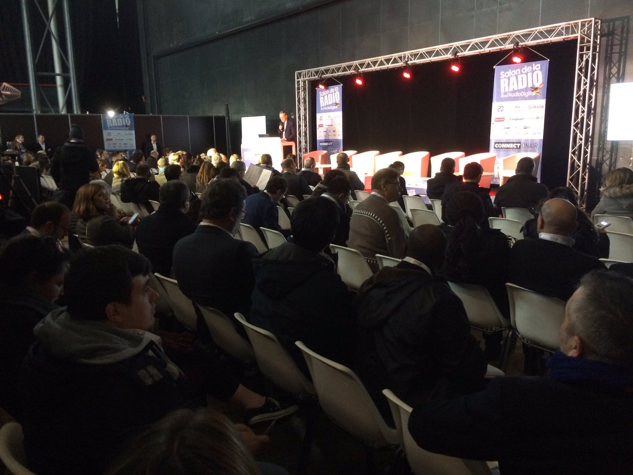 Au #SalonRadio le président du @csaudiovisuel, @romaistre évoque une nouvelle feuille de route pour le DAB+ sur 50 zones supplémentaires. Au #SalonRadio le président du @csaudiovisuel, @romaistre évoque une nouvelle feuille de route pour le DAB+ sur 50 zones supplémentaires.