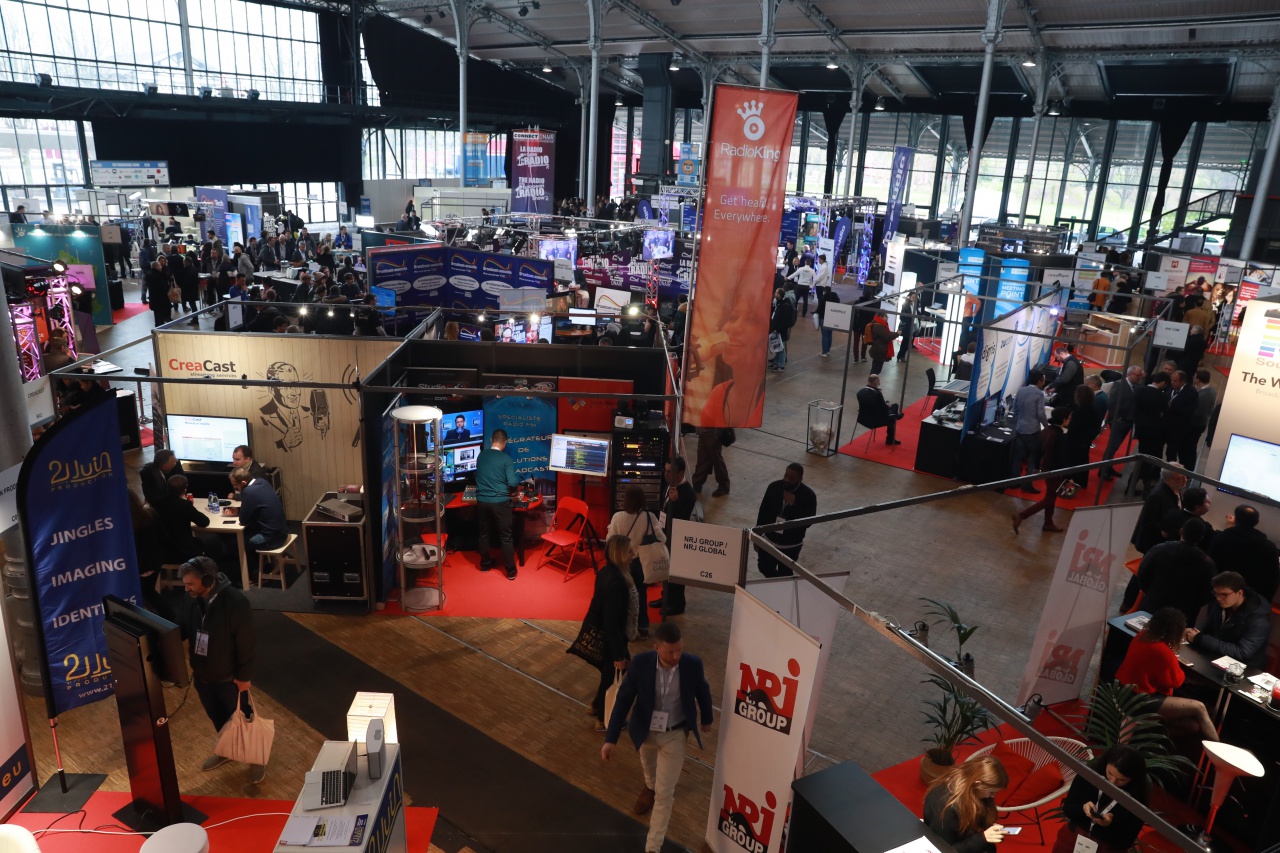 La 16e édition du Salon de la Radio et de l'Audio Digital se déroulera jeudi 23, vendredi 24 et samedi 25 janvier 2020 à la Grande Halle de la Villette à Paris. C'est la 5e année consécutive que le Salon de la Radio est organisé ici. La 16e édition du Salon de la Radio et de l'Audio Digital se déroulera jeudi 23, vendredi 24 et samedi 25 janvier 2020 à la Grande Halle de la Villette à Paris. C'est la 5e année consécutive que le Salon de la Radio est organisé ici.