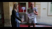 ▶ Justine Fraioli et Bruno Robles relèvent le défi du Ice Bucket Challenge - RFM - YouTube [720p].mp4