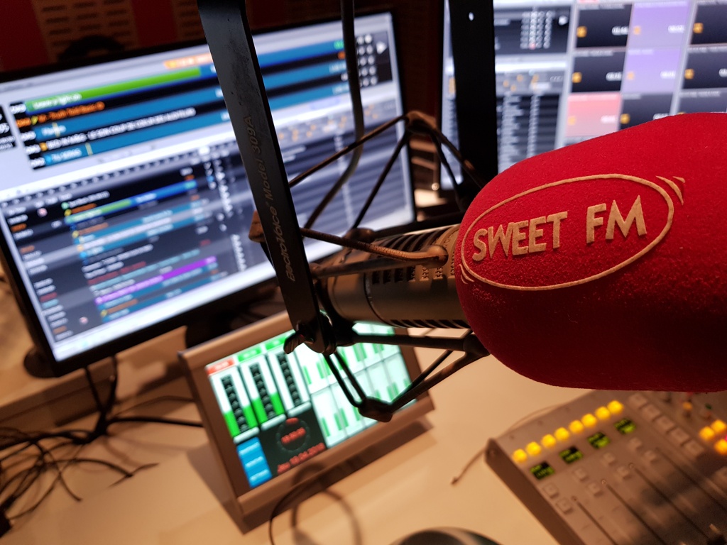 Sweet FM recrute pour ses flashs info du week-end