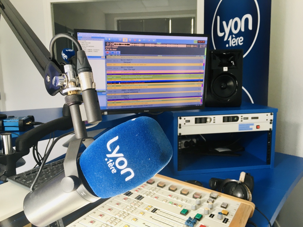 LYON 1ERE RECRUTE UN(E) JOURNALISTE POUR UNE NOUVELLE MATINALE