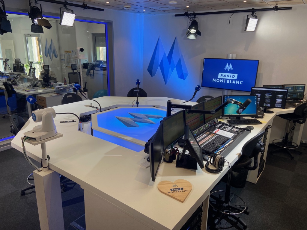 Radio Mont Blanc recherche son/sa animateur/trice en CDI