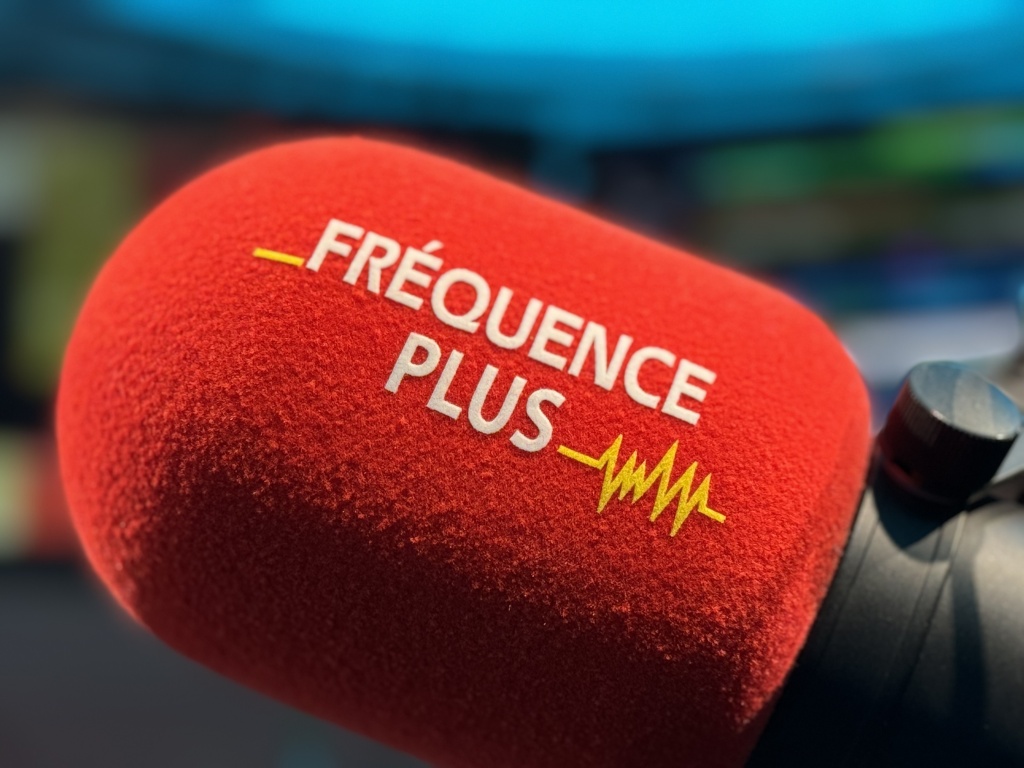 Fréquence Plus recrute un animateur H/F