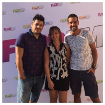 Bristol, Déborah, Julien: deux animateurs, une journaliste: trois agités du local. Bristol, Déborah, Julien: deux animateurs, une journaliste: trois agités du local.