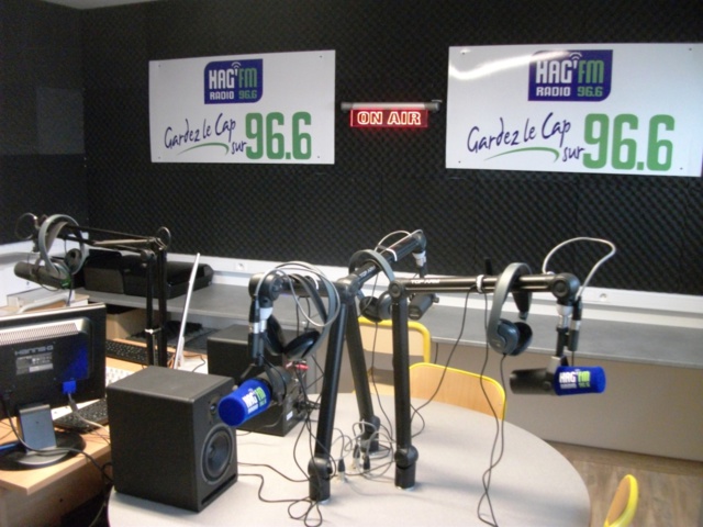 Le nouveau studio de production de HAG'FM se positionne aussi comme un outil pédégogique Le nouveau studio de production de HAG'FM se positionne aussi comme un outil pédégogique