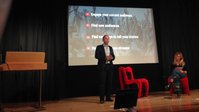 Stephen Nuttall, Senior Advisor de YouTube, au Radio Festival - © Olivier Oddou Stephen Nuttall, Senior Advisor de YouTube, au Radio Festival - © Olivier Oddou