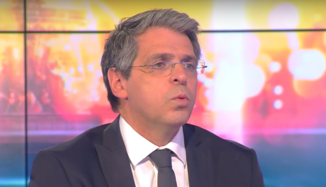 Michaël Darmon officiait jusqu'à présent sur la chaîne d'information i>télé © Capture i>télé Michaël Darmon officiait jusqu'à présent sur la chaîne d'information i>télé © Capture i>télé