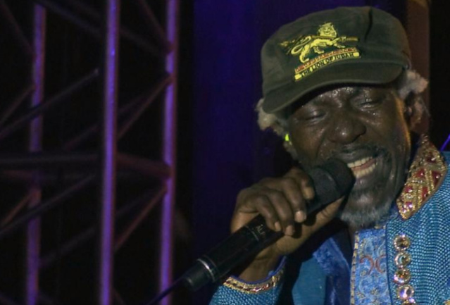 Alpha Blondy au Burkina Faso et dans une série inédite proposée par RFI © RFI/C.Etienne Alpha Blondy au Burkina Faso et dans une série inédite proposée par RFI © RFI/C.Etienne
