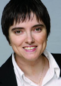 Laure Vignaux est consultante média numérique et stratégie de programmes et programmatrice musicale.