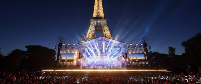 Sous la Tour Eiffel, le Concert de Paris © Radio France / Christophe Abramowitz