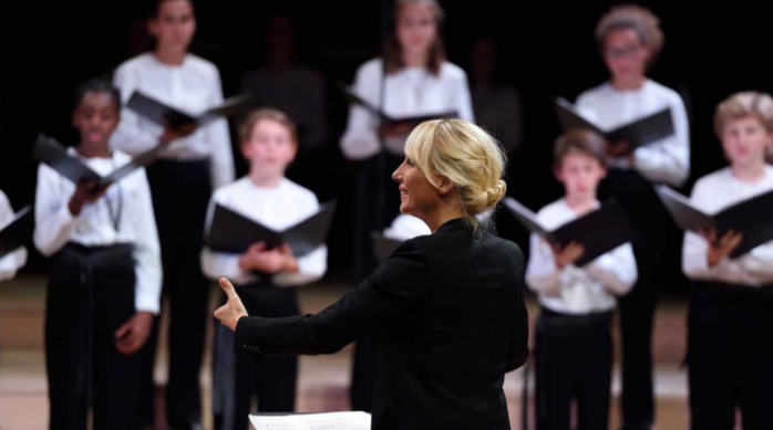 Sofi Jeannin dirige la Maîtrise de Radio France © Christophe Abramowitz / Radio France Sofi Jeannin dirige la Maîtrise de Radio France © Christophe Abramowitz / Radio France