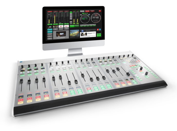 La console Ruby 16F VL avec son moniteur Vistool associé La console Ruby 16F VL avec son moniteur Vistool associé