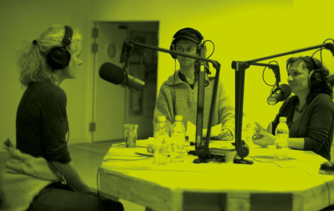 L'Onde Porteuse s'intéresse à l'interview en plateau L'Onde Porteuse s'intéresse à l'interview en plateau