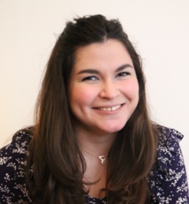 Lory Martinez, spécialiste du podcast, a fait ses armes à la radio américaine. © D.R. Lory Martinez, spécialiste du podcast, a fait ses armes à la radio américaine. © D.R.