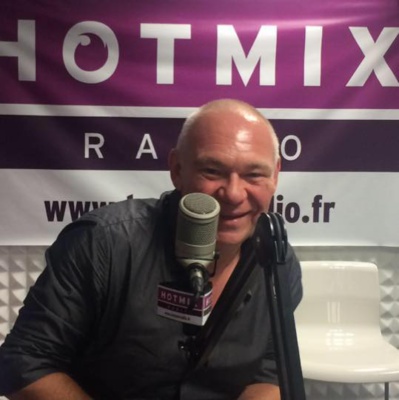 Olivier Riou, venu d'Europe&nbsp;2, a fondé Hotmixradio en 2006.