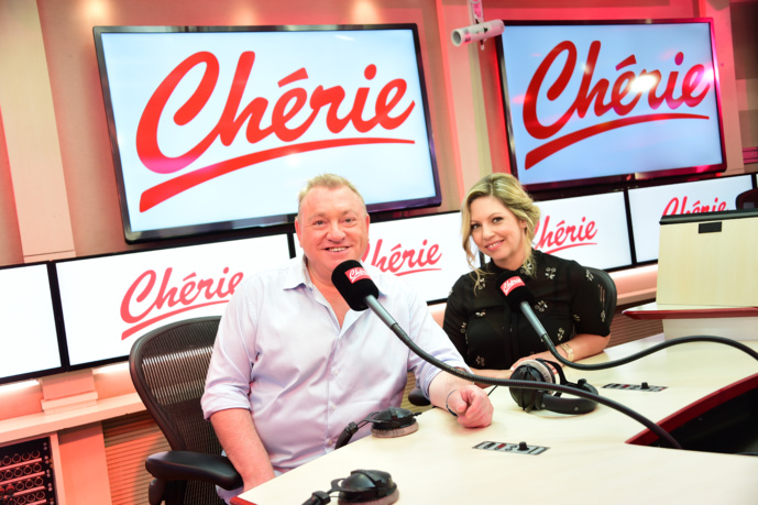 Christophe Nicolas et Carole Coatsaliou assurent la matinale de Chérie depuis septembre. @Anthony Ghnassia
