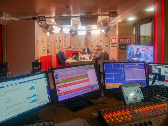 Construite en open space, chaque studio est piloté par le logiciel Zenon / Photo François Quairel Construite en open space, chaque studio est piloté par le logiciel Zenon / Photo François Quairel