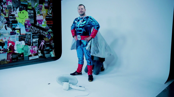 Gaëtan Bartosz alias "Good Morning Man", le super héros de Radio Contact Gaëtan Bartosz alias "Good Morning Man", le super héros de Radio Contact