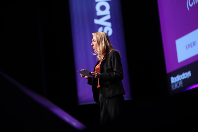 Sibyle Veil s'est exprimée en anglais sur la scène des Radiodays Europe à Lausanne. Photo RDE Sibyle Veil s'est exprimée en anglais sur la scène des Radiodays Europe à Lausanne. Photo RDE