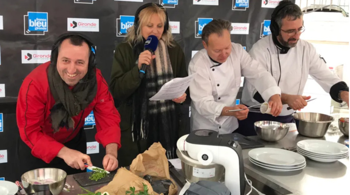 France Bleu Gironde, ici en direct sur un marché © Radio France - Pierrick Jagoret France Bleu Gironde, ici en direct sur un marché © Radio France - Pierrick Jagoret