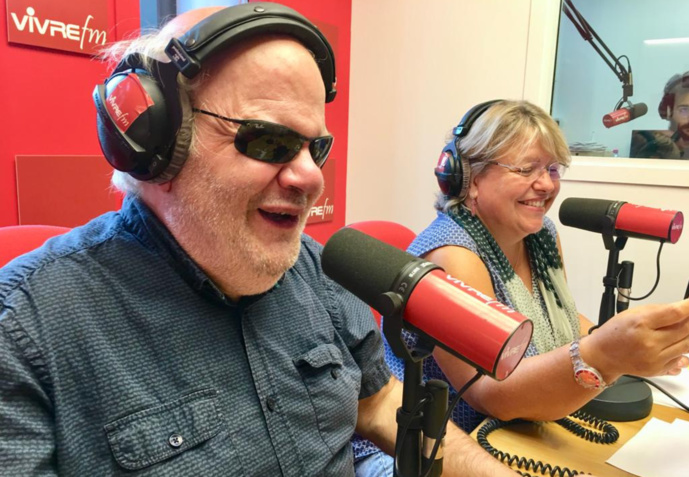 Benjamin Mauro, un animateur aveugle à l'humour décapant. Benjamin Mauro, un animateur aveugle à l'humour décapant.