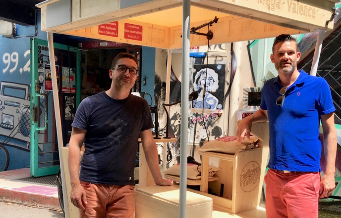 Le studio vélo de Radio Méga avec le codec Iqoya Talk de Digigram Le studio vélo de Radio Méga avec le codec Iqoya Talk de Digigram