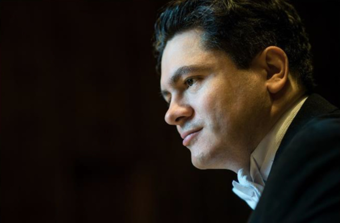 Cristian Măcelaru nommé directeur musical de l’Orchestre National de France Cristian Măcelaru nommé directeur musical de l’Orchestre National de France