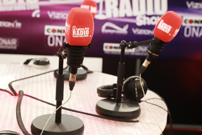 Appli, site, Mag... C'est La Lettre Pro de la Radio ! © Linda Viksna / La Lettre Pro de la Radio Appli, site, Mag... C'est La Lettre Pro de la Radio ! © Linda Viksna / La Lettre Pro de la Radio