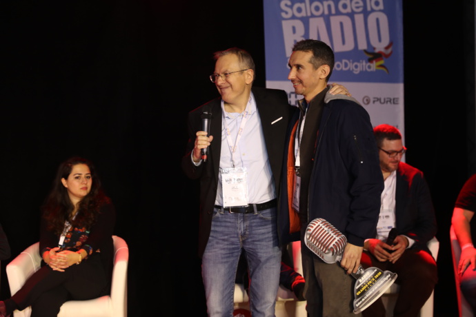 Face à Euradio et à RCI Antilles, c'est Delta FM qui a été récompensée. Gilles Sénicourt et son équipe ont réalisé la plus forte audience de France (30.8% en Audience Cumulée sur la zone Dunkerque.
