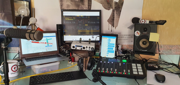 Covid-19 : Radio Graf'hit continue de diffuser ses programmes Covid-19 : Radio Graf'hit continue de diffuser ses programmes