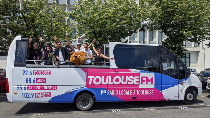 Le "Toulouse FM Bus" sur les routes toulousaines Le "Toulouse FM Bus" sur les routes toulousaines