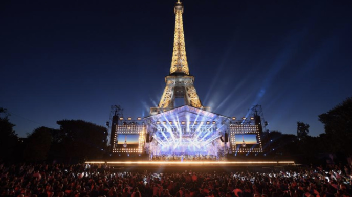 "Le Concert de Paris" au pied de la Tour Eiffel © Christophe Abramowitz / Radio France