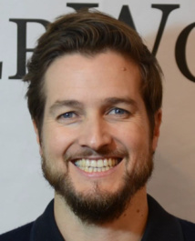 Alexandre Houget est le directeur des études chez HyperWorld Alexandre Houget est le directeur des études chez HyperWorld