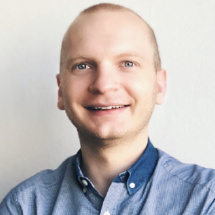 Édouard Tiran, spécialisé en prise de parole. Édouard Tiran, spécialisé en prise de parole.