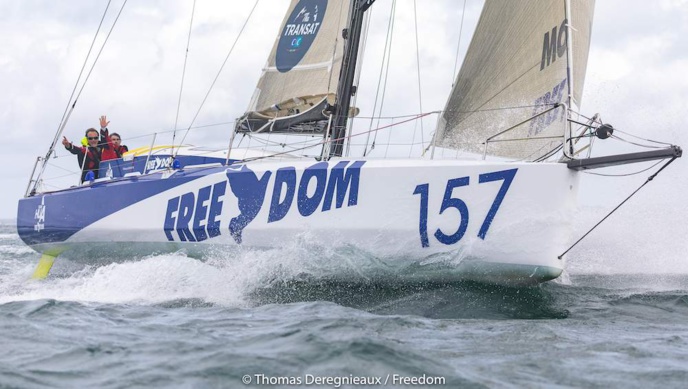 Un bateau aux couleurs de Radio Free Dom Un bateau aux couleurs de Radio Free Dom