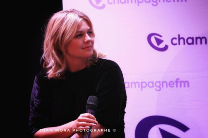 Louane émue de retrouver son public avec Champagne FM Louane émue de retrouver son public avec Champagne FM