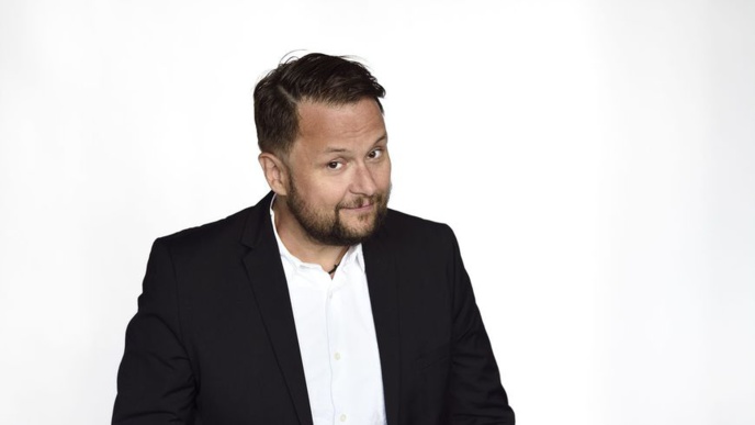 Arnold Derek animera cette émission spéciale "Retour en Scène" Arnold Derek animera cette émission spéciale "Retour en Scène"