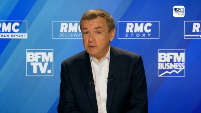 Alain Weill, hier soir, à l'Innov'Audio s'est exprimé sur le DAB+ : "on n'a pas besoin du DAB" Alain Weill, hier soir, à l'Innov'Audio s'est exprimé sur le DAB+ : "on n'a pas besoin du DAB"