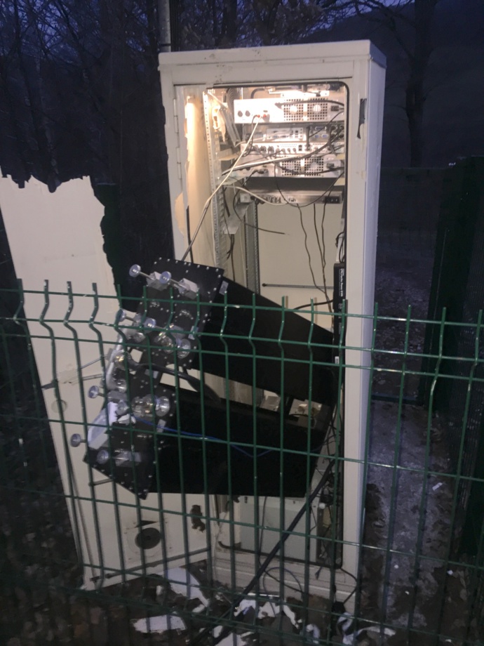 Une site de diffusion d'Azur FM totalement détruit Une site de diffusion d'Azur FM totalement détruit