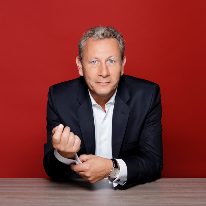 Depuis 17 ans, Alain Marty parle de vin à la radio. © D.R.