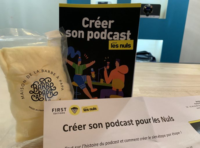 Le POD. a reçu un exemplaire du livre avec une bonne Barbe à Papa !