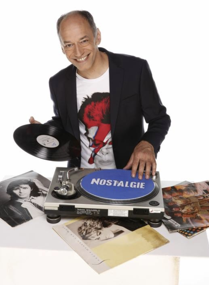 De 19h à 20h, Guillaume Aubert offre sa sélection vinyle aux auditeurs de Nostalgie. © D.R.