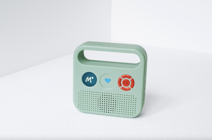 Merlin, dans son coloris universel vert amande. Nature et Découvertes proposera son propre coloris dans ses magasins. © La Chouette Radio.