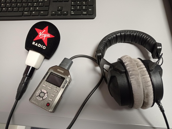 Lagardère coupe le son du local