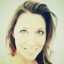 Diane Thibaudier, chroniqueuse sur le réseau régional Sweet FM Diane Thibaudier, chroniqueuse sur le réseau régional Sweet FM