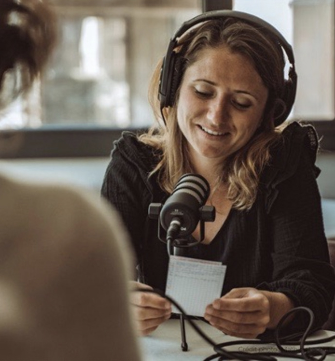 La podcasteuse Lola Cros créatrice du podcast "Finta!" © Mathieu Lacout