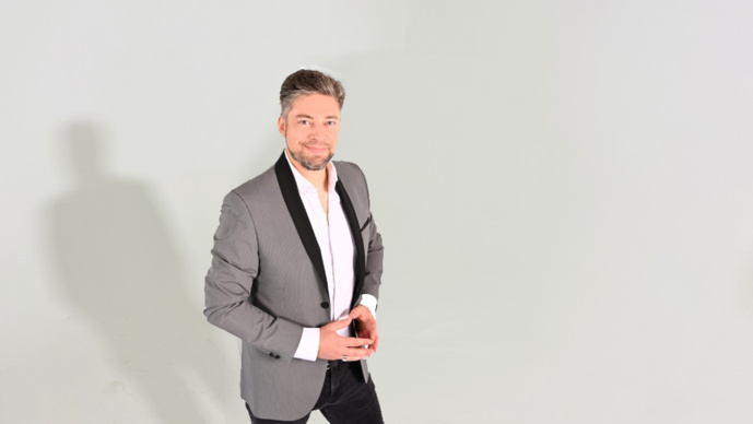 Sébastien Joly est le coordinateur général du pôle radio au sein du groupe Rossel. © Contact FM.