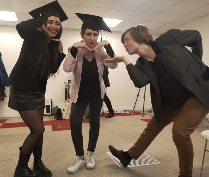 Un diplôme, ça se fête. Lisa, Lucie et Florence ont donc profité de l’instant Un diplôme, ça se fête. Lisa, Lucie et Florence ont donc profité de l’instant